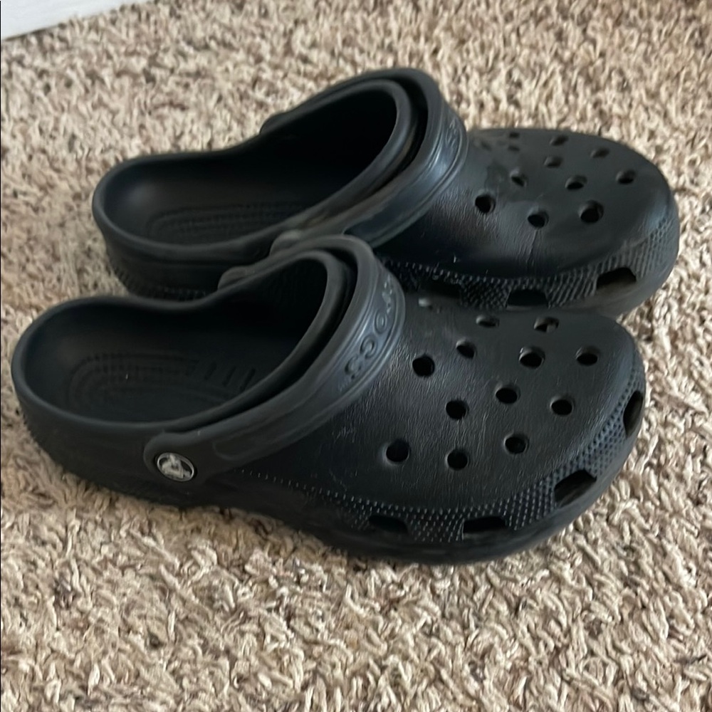 CROCS Black Water Shoes with Ventilation and Heel Strap